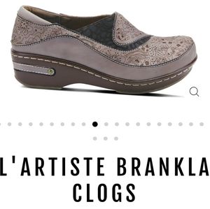 L'Artiste Brankla by Spring Step clogs shoes. Size 40. Grey/Brownish color.